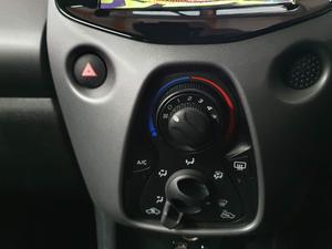 Toyota AYGO 1.0 VVT-i x-play Euro 6 5dr (Safety Sense)