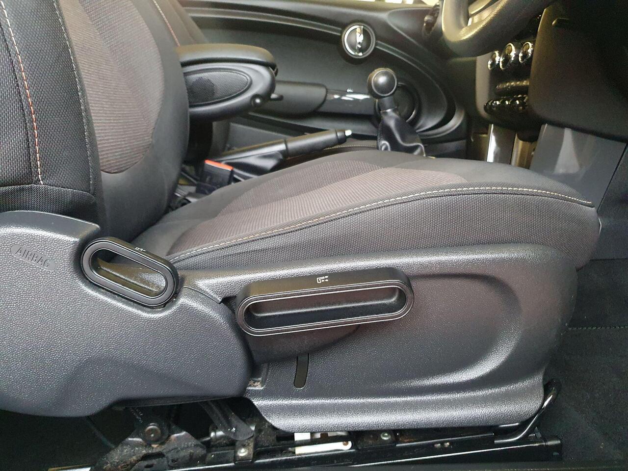 MINI Convertible 1.5 Cooper Classic EURO 6 (s/s) 2dr