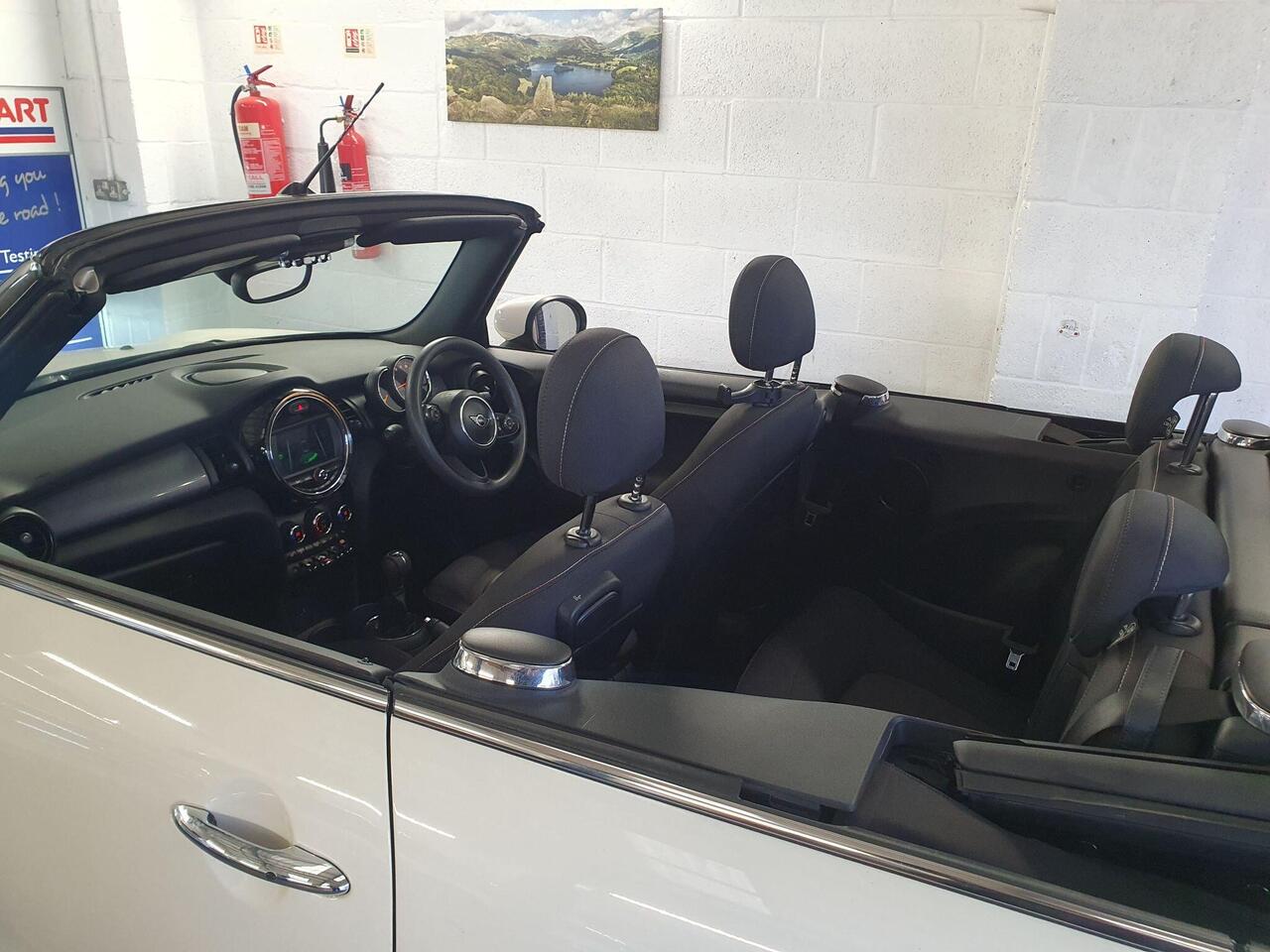 MINI Convertible 1.5 Cooper Classic EURO 6 (s/s) 2dr
