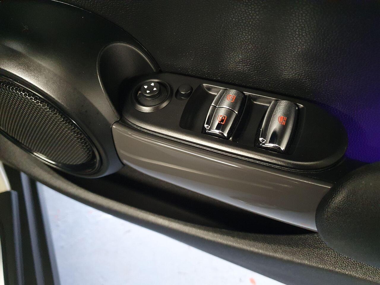 MINI Convertible 1.5 Cooper Classic EURO 6 (s/s) 2dr