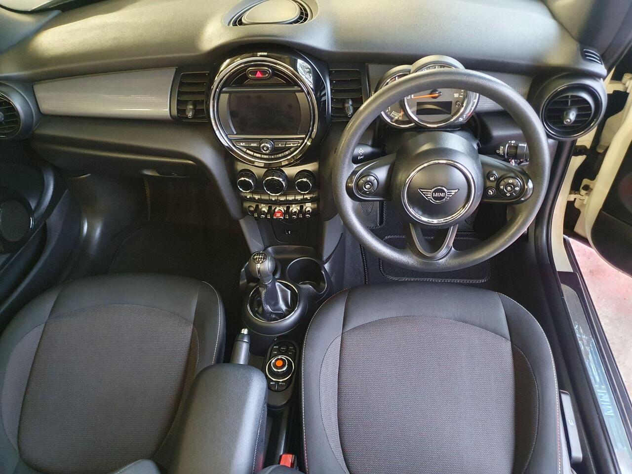 MINI Convertible 1.5 Cooper Classic EURO 6 (s/s) 2dr