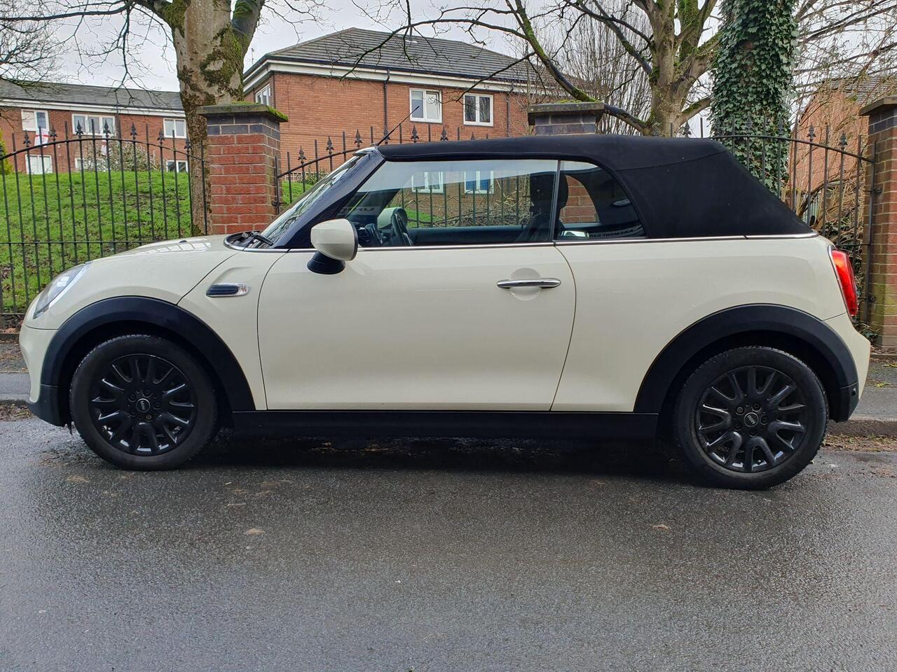 MINI Convertible 1.5 Cooper Classic EURO 6 (s/s) 2dr