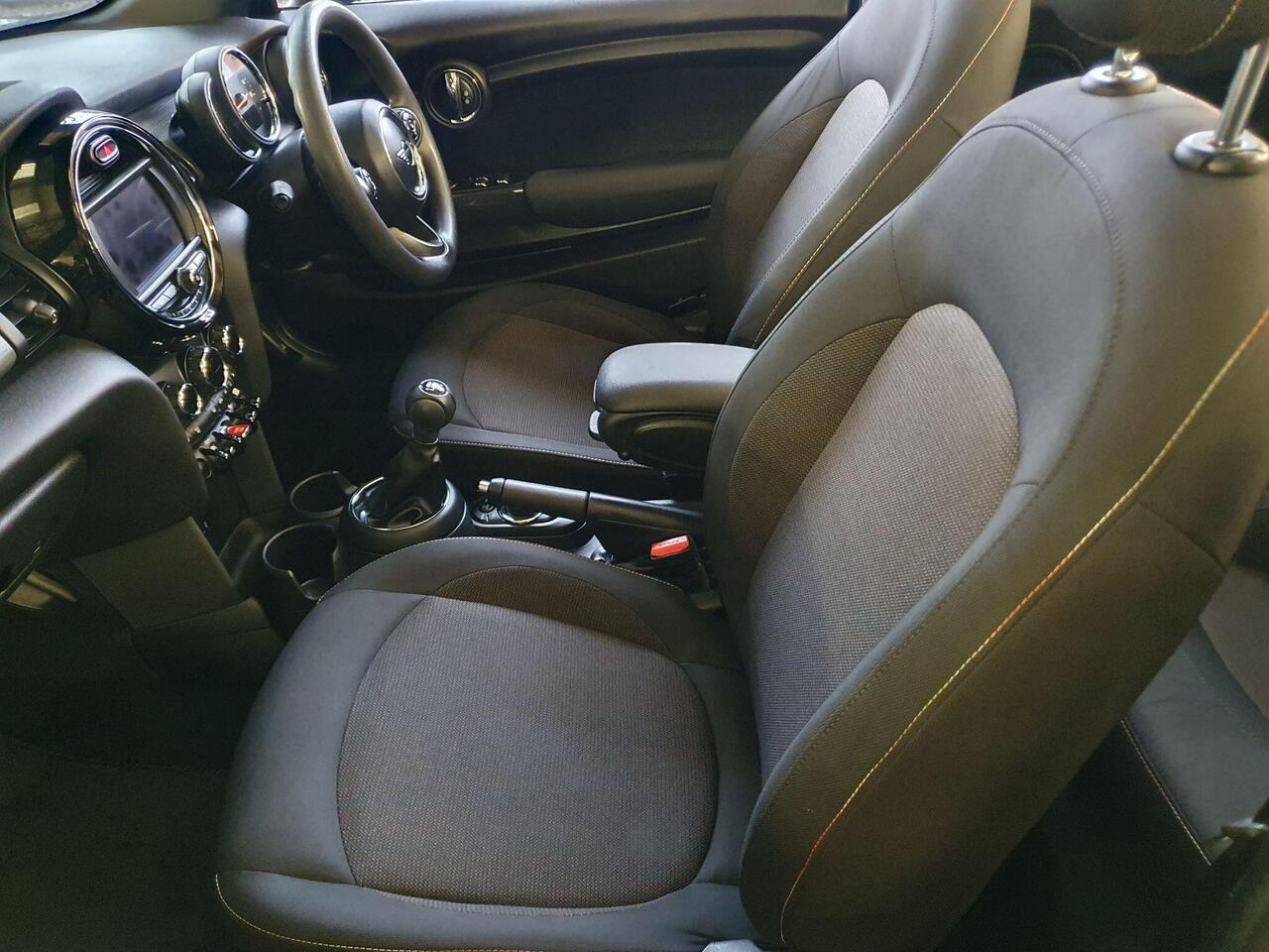 MINI Convertible 1.5 Cooper Classic EURO 6 (s/s) 2dr