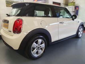 MINI Hatch 1.5 Cooper Euro 6 (s/s) 3dr