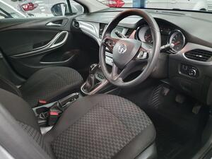 Vauxhall Astra 1.6 CDTI ecoTEC BlueInjection Design EURO 6 (s/s) 5dr