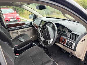 Chrysler Grand Voyager 2.8 CRD Touring AUTO EURO 4 5dr