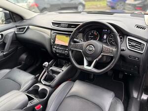 Nissan Qashqai 1.3 DIG-T Tekna EURO 6 (s/s) 5dr