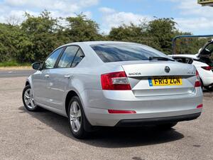 Skoda Octavia 1.6 TDI SE DSG EURO 5 (s/s) 5dr