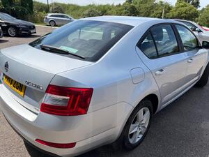 Skoda Octavia 1.6 TDI SE DSG EURO 5 (s/s) 5dr