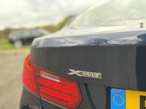 BMW 3 Series 2.0 320D Luxury AUTO xDrive EURO 5 (s/s) 4dr