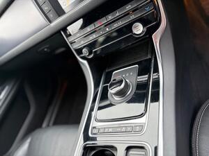 Jaguar XF 2.0D R-Sport Sportbrake AUTO EURO 6 (s/s) 5dr