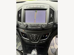 Vauxhall Insignia 2.0 CDTI Elite NAV Sports Tourer AUTO EURO 5 5dr