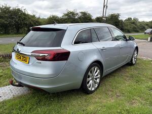 Vauxhall Insignia 2.0 CDTI Elite NAV Sports Tourer AUTO EURO 5 5dr