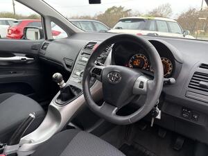 Toyota Auris 1.6 V-Matic TR EURO 5 5dr
