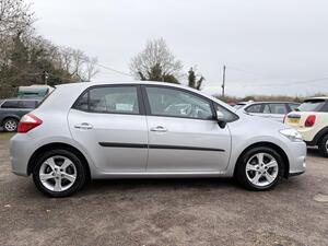 Toyota Auris 1.6 V-Matic TR EURO 5 5dr
