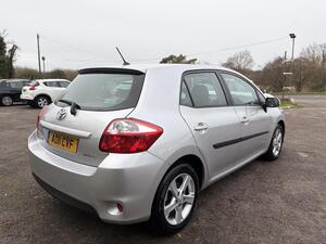 Toyota Auris 1.6 V-Matic TR EURO 5 5dr