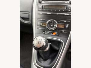 Toyota Auris 1.6 V-Matic TR EURO 5 5dr