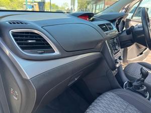Vauxhall Mokka 1.6 Exclusiv 2WD EURO 5 (s/s) 5dr
