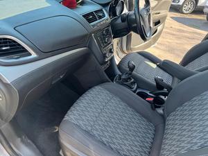 Vauxhall Mokka 1.6 Exclusiv 2WD EURO 5 (s/s) 5dr