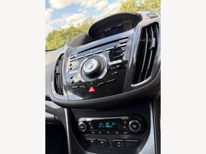 Ford Kuga 2.0 TDCI Titanium 2WD EURO 6 (s/s) 5dr