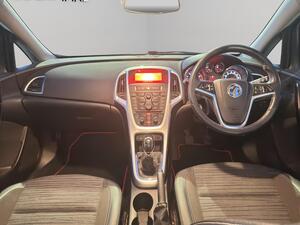 Vauxhall Astra 1.4I Excite EURO 6 5dr