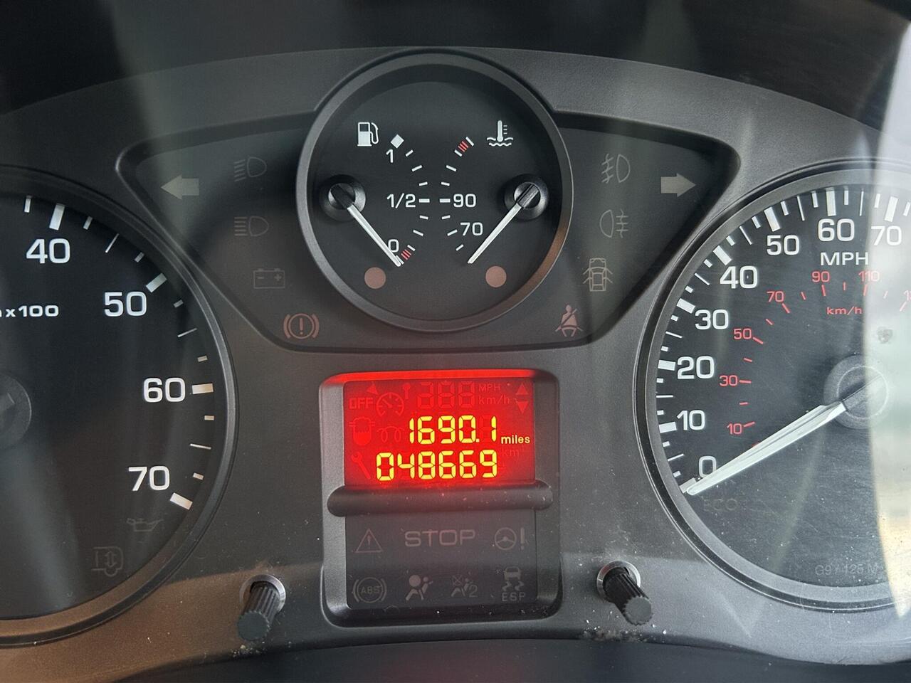 Peugeot Partner Tepee 1.6 HDI Tepee Outdoor 5dr