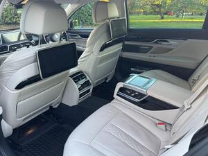 BMW 7 Series 3.0 745Le 12kWh AUTO xDrive EURO 6 (s/s) 4dr