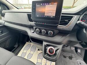 Renault Trafic RED edition