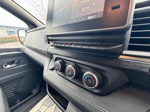 Renault Trafic RED edition