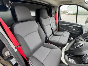 Renault Trafic RED edition