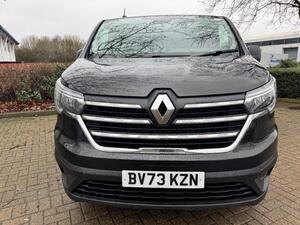 Renault Trafic RED edition