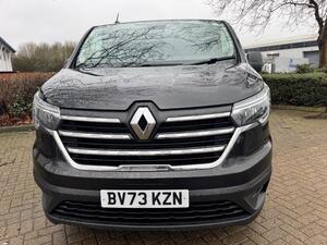 Renault Trafic RED edition