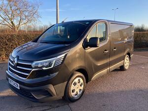 Renault Trafic RED edition