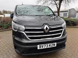 Renault Trafic RED edition