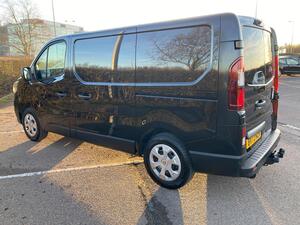 Renault Trafic RED edition