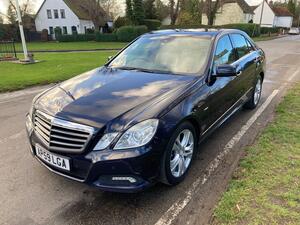 Mercedes-Benz E Class 2.1 E250 CDI BlueEfficiency Avantgarde EURO 5 4dr
