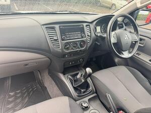 Mitsubishi L200 2.4 DI-D CC 4Life 4WD EURO 6 (s/s) 4dr