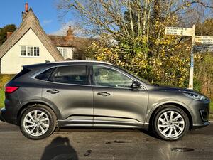 Ford Kuga 2.5H Duratec Vignale CVT EURO 6 (s/s) 5dr