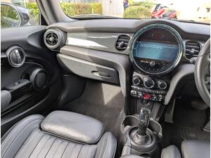 MINI Hatch 1.5 Cooper Exclusive Steptronic EURO 6 (s/s) 3dr