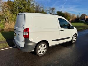 Ford Transit Courier 1.5 TDCI Trend L1 EURO 6 5dr