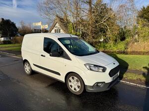 Ford Transit Courier 1.5 TDCI Trend L1 EURO 6 5dr
