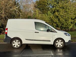 Ford Transit Courier 1.5 TDCI Trend L1 EURO 6 5dr
