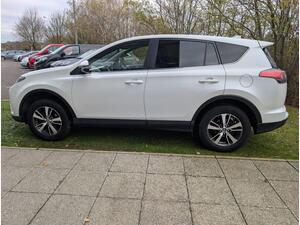 Toyota RAV4 2.0 D-4D Business Edition EURO 6 (s/s) 5dr