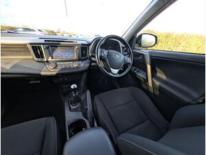 Toyota RAV4 2.0 D-4D Business Edition EURO 6 (s/s) 5dr