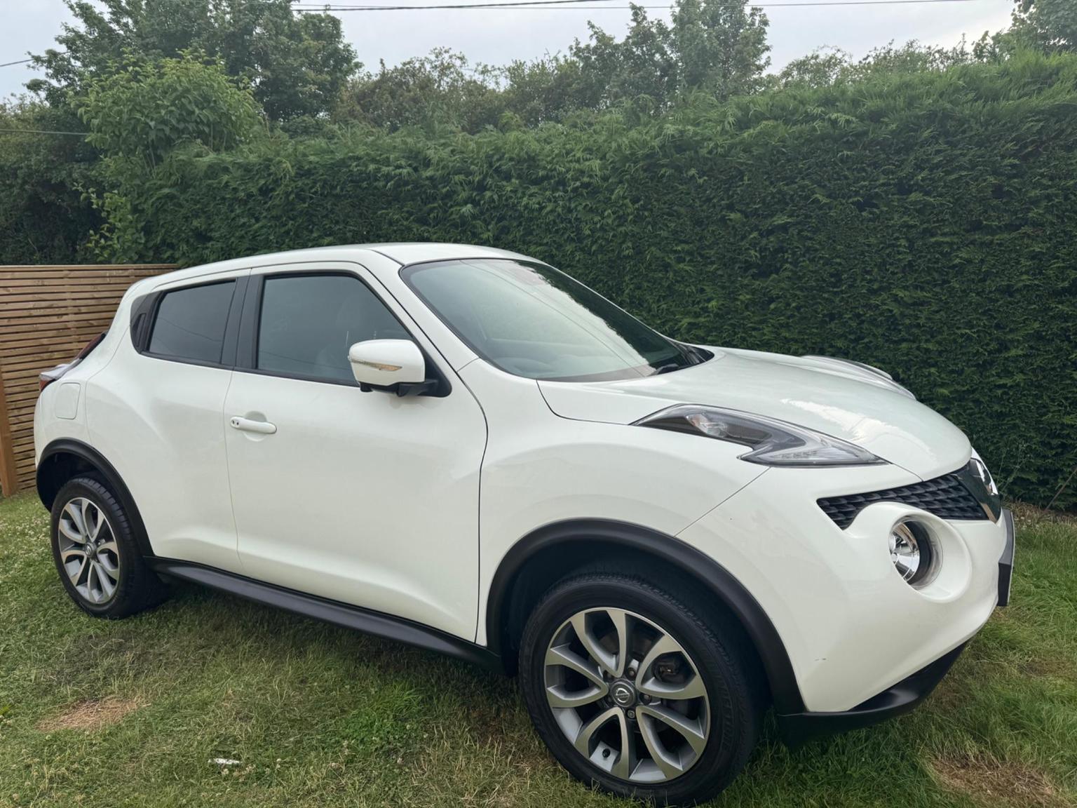 Nissan Juke 1.2 DIG-T Tekna Euro 6 (s/s) 5dr