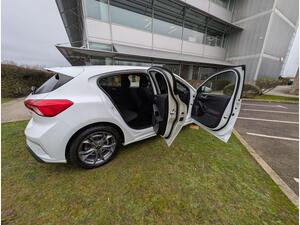 Ford Focus 1.0T EcoBoost ST-Line Edition EURO 6 (s/s) 5dr