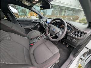 Ford Focus 1.0T EcoBoost ST-Line Edition EURO 6 (s/s) 5dr