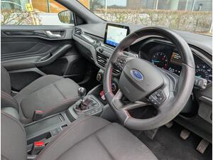 Ford Focus 1.0T EcoBoost ST-Line Edition EURO 6 (s/s) 5dr