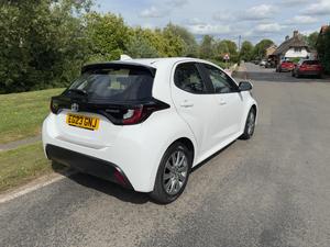 Toyota Yaris 1.5 VVT-h Icon E-CVT Euro 6 (s/s) 5dr