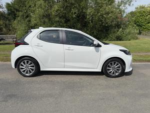 Toyota Yaris 1.5 VVT-h Icon E-CVT Euro 6 (s/s) 5dr